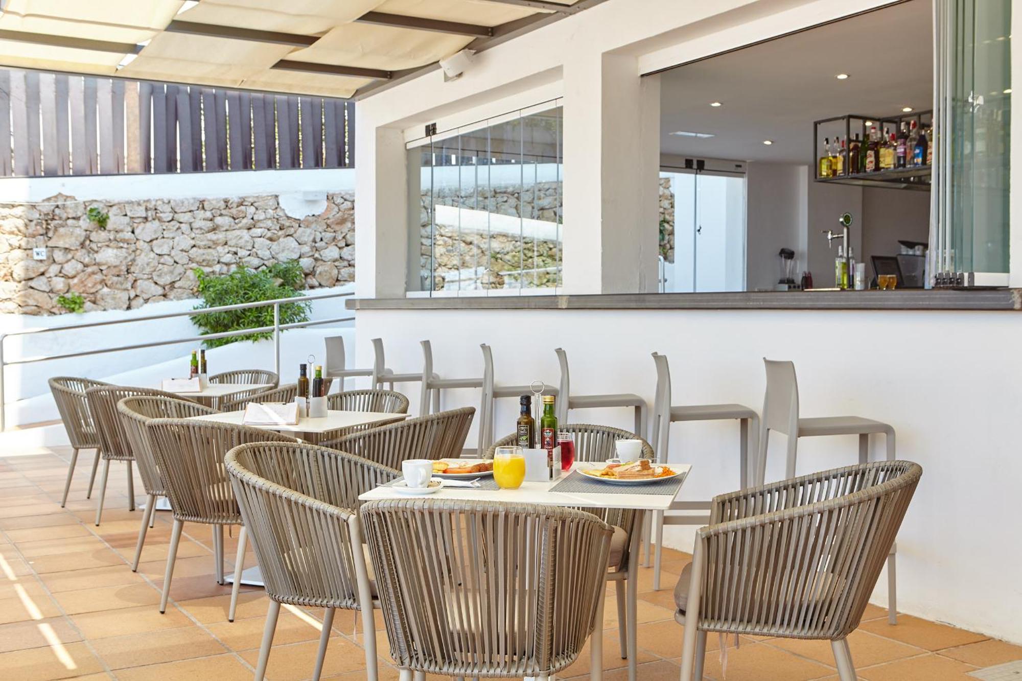 Sol Bahía Ibiza Suites San Antonio Abad Exterior foto