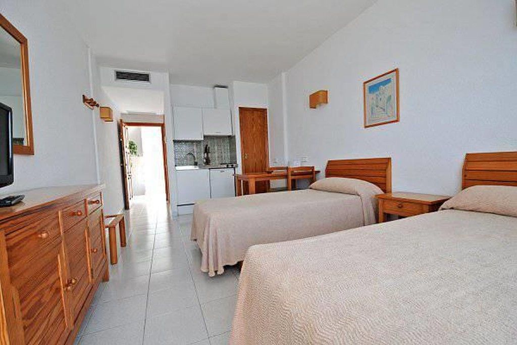 Sol Bahía Ibiza Suites San Antonio Abad Exterior foto